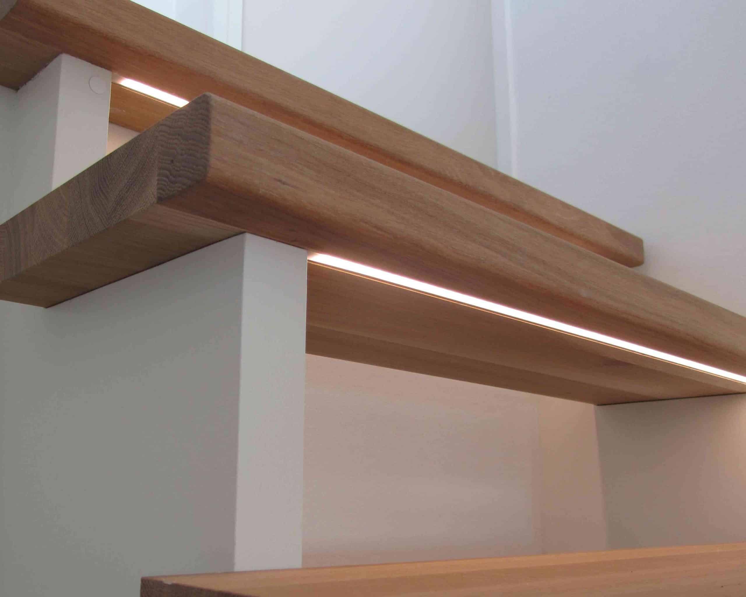 LED-lys i trapp 4